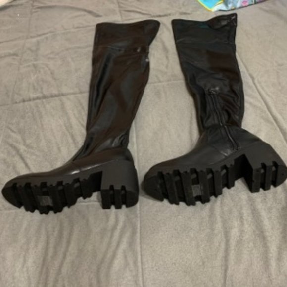 Shoe Dazzle Shoes - Shoe Dazzle  Jordane Thigh High Boots